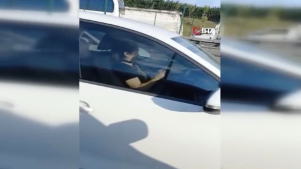 İstanbul’da direksiyon başında el işi yaptı