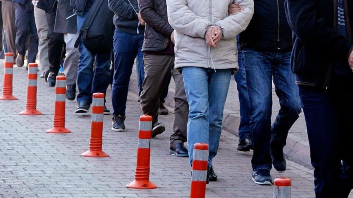 İstanbul’da kaçak göçmen organizatörlerine operasyon: 20 gözaltı