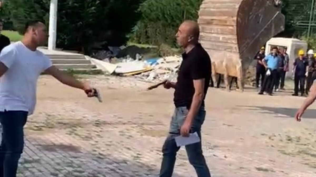 İstanbul’da olaylı yıkım: Ekiplere silah çektiler