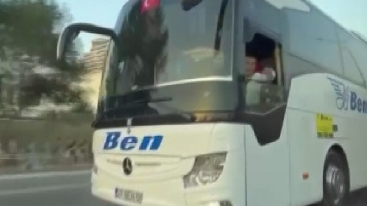 İstanbul’da otobüs şoförü tartıştığı sürücüye su şişesi fırlattı