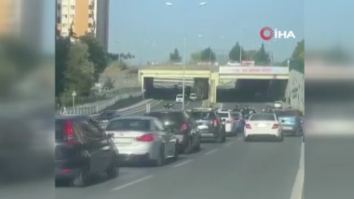 İstanbul’da yol kesip havaya ateş eden magandalar