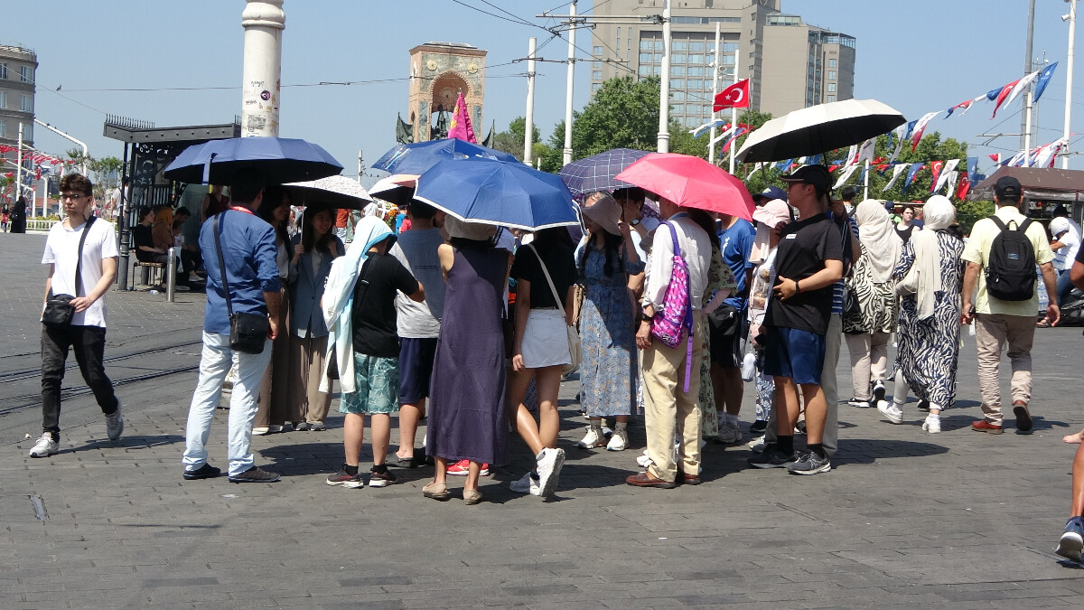 İstanbul’dan kavurucu sıcak manzaraları