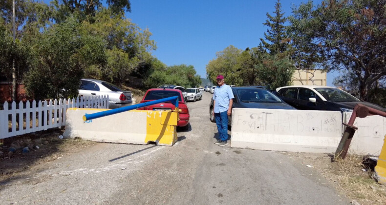 İzmir’de karavancıların tatil yaptığı noktaya beton blok koydular! Tatilciler 3 gün mahsur kaldı