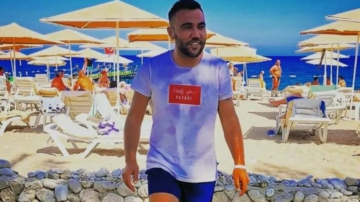 İzmir’de mahalle bekçisi, küçük kızının yanında öldürüldü