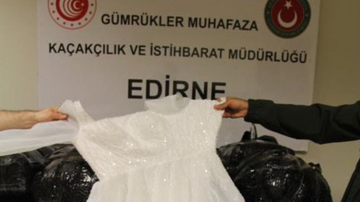 Kapıkule’de 2 milyon TL değerinde kaçak gelinlik yakalandı