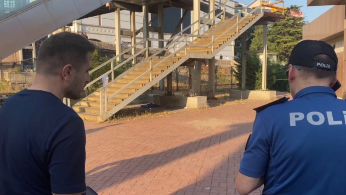 Karabük’te üst geçidin altında bebeğini doğurup poşete bıraktı