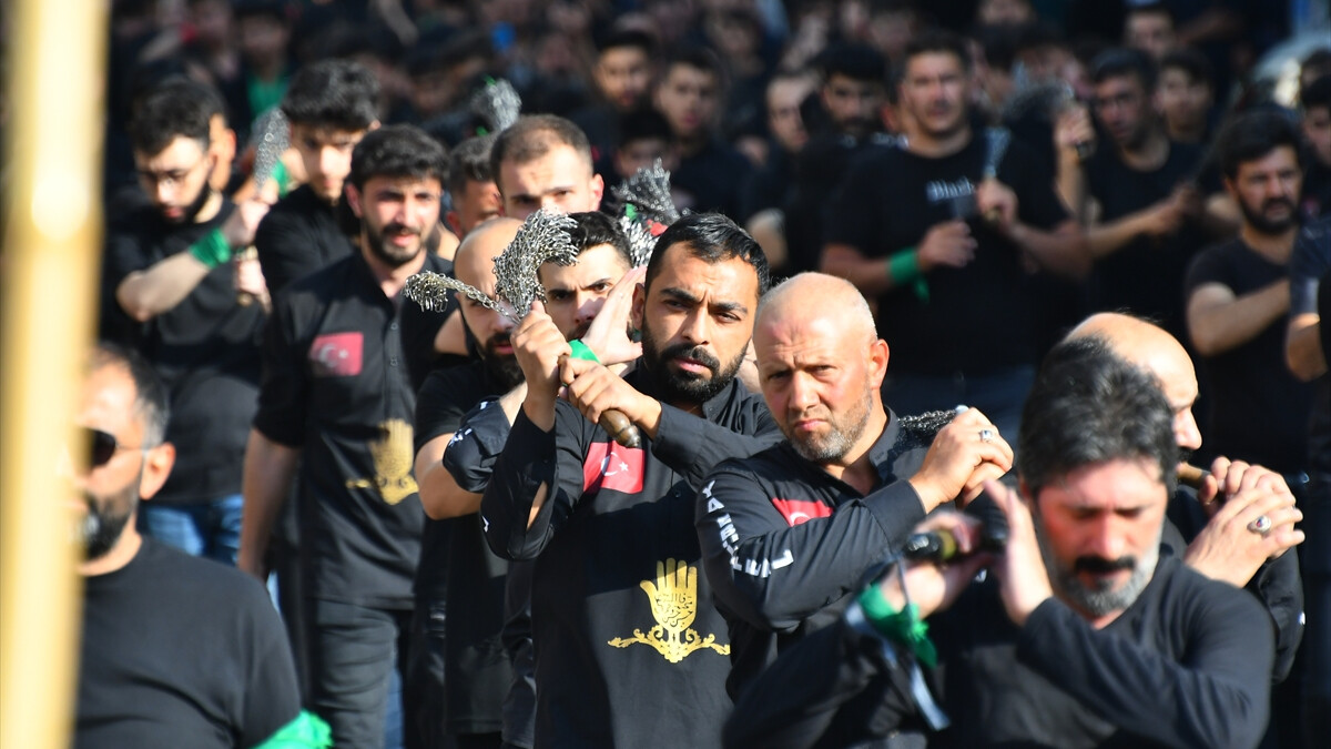 Kars’ta Kerbela şehitleri anıldı