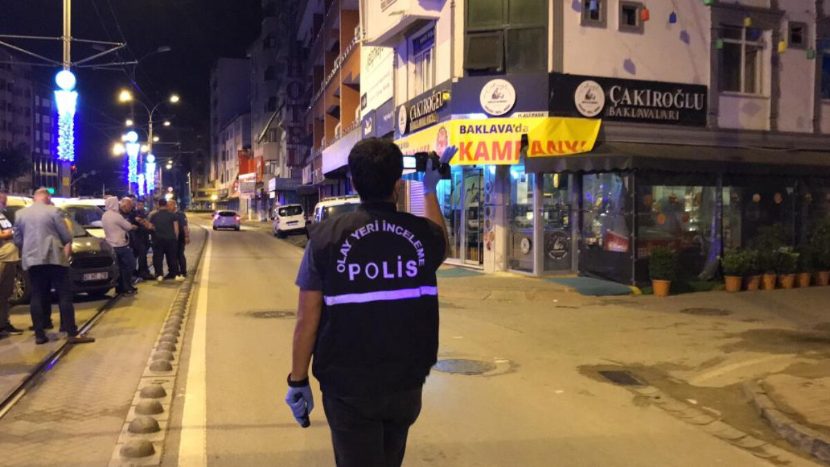 Kocaeli’de bir kişi çalıştığı iş yerinde silahlı saldırıya uğradı