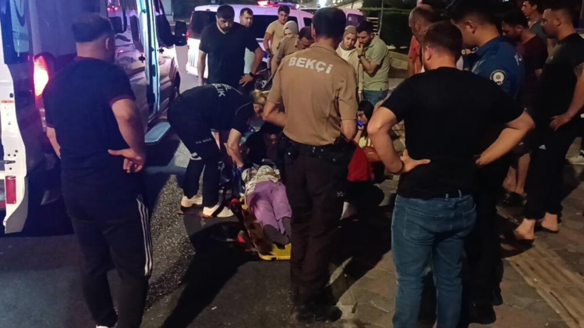 Kocaeli’de yolun karşısına geçmek isteyen kadına otomobil çarptı