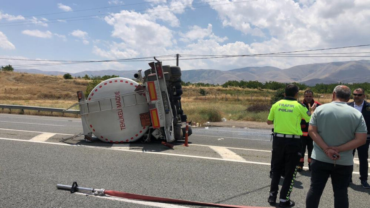 Malatya’da yakıt dolu tanker devrildi! Facianın eşiğinden dönüldü