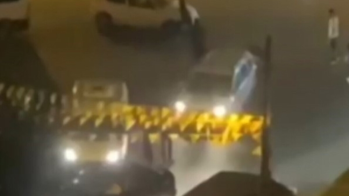 Maltepe’de yol verme kavgası: Aracın camlarını patlattı