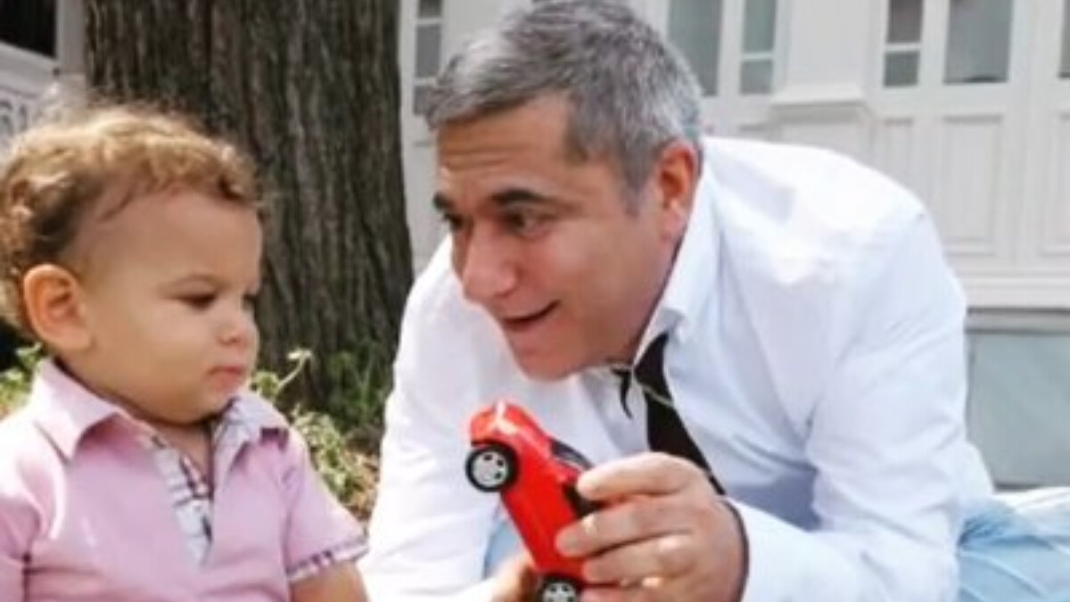 Mehmet Ali Erbil’in oğlu Ali Sadi delikanlı oldu, gören takılı kaldı! “Babasının gençliği”