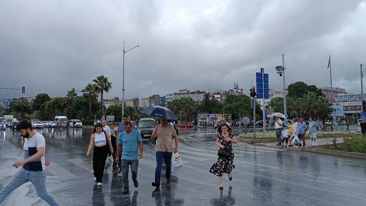 Meteoroloji uyardı! Samsun’da sağanak başladı…