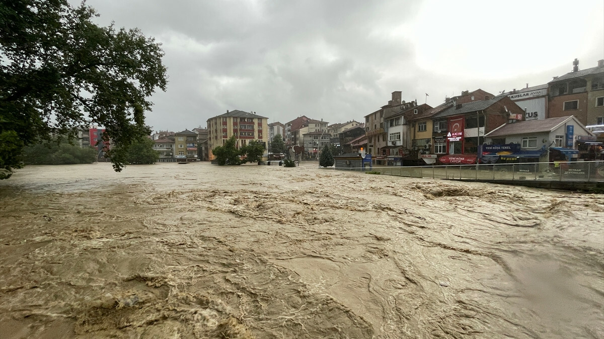 Meteoroloji’den 13 il için uyarı: Turuncu kod verildi