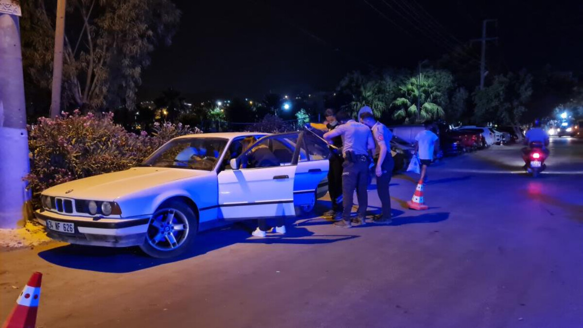 Muğla’da aracına binmek istedi: Otomobilinde cesetle karşılaştı