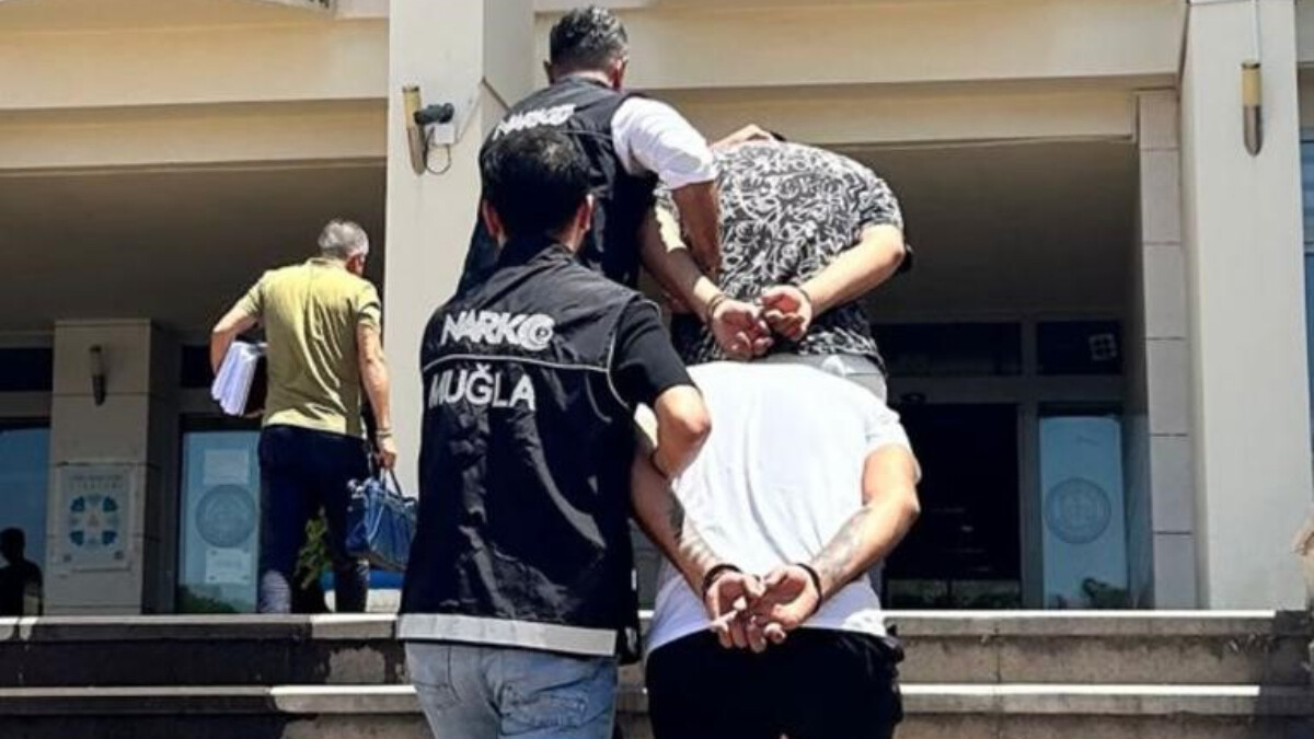 Muğla’da uyuşturucu satan yabancı uyruklu kardeşler tutuklandı