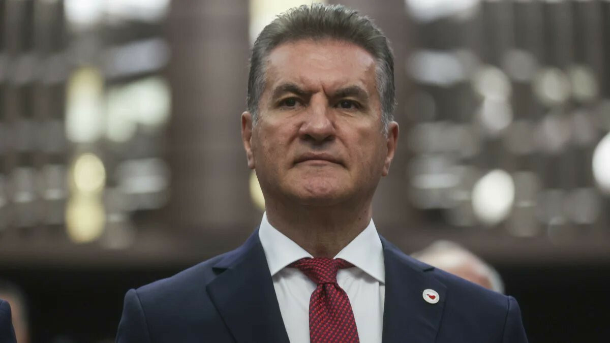 Mustafa Sarıgül’e Meclis’te yumruklu saldırı