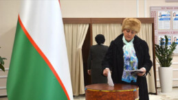 Özbekistan halkı sandık başında
