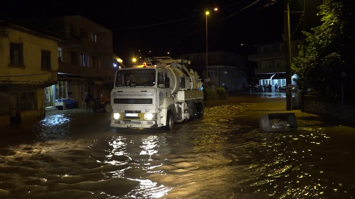 Sakarya’da sağanak: Su seviyesi 70 santimetre yükseldi