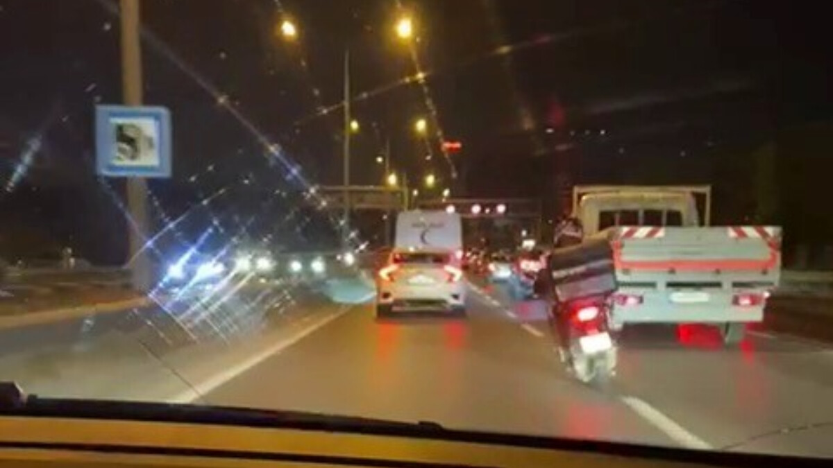 Şile otobanında makas atan otomobil sürücüsü motosikletliye çarptı