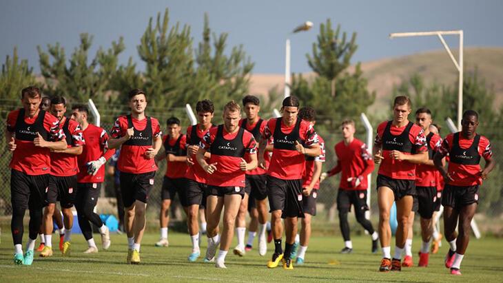 Sivasspor pas ve taktik çalıştı