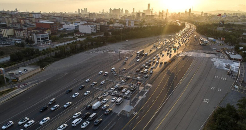 TÜİK açıkladı: Trafiğe kaydı yapılan taşıt sayısında azalma