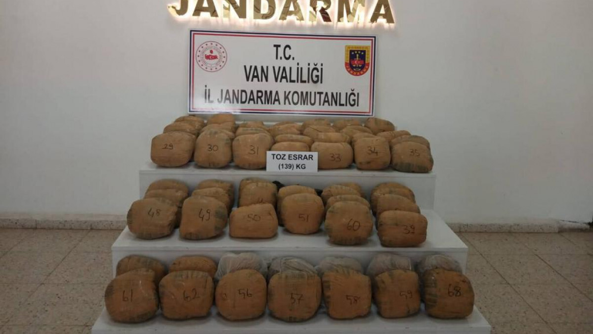 Van’da uyuşturucu operasyonu: 139 kilo esrar ele geçirildi