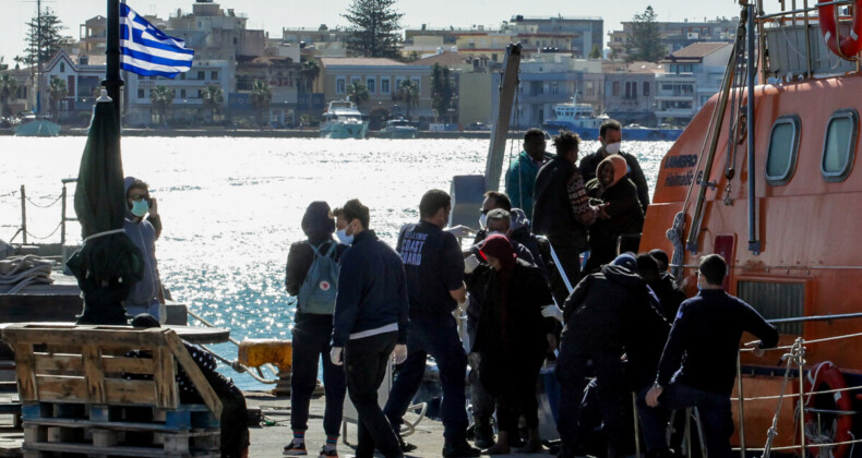 Yunanistan: Frontex’in çekilmesi, kendi ayağına sıkmak olur