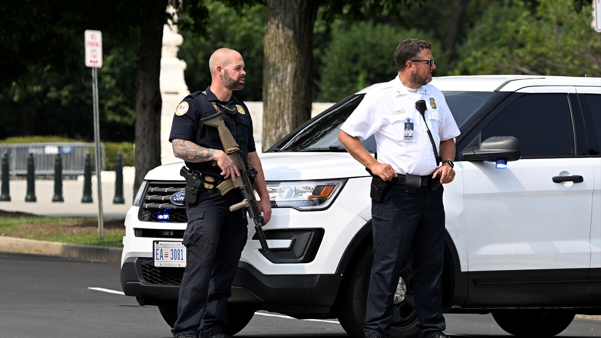 ABD Kongre Binası’nda silahlı saldırgan alarmı