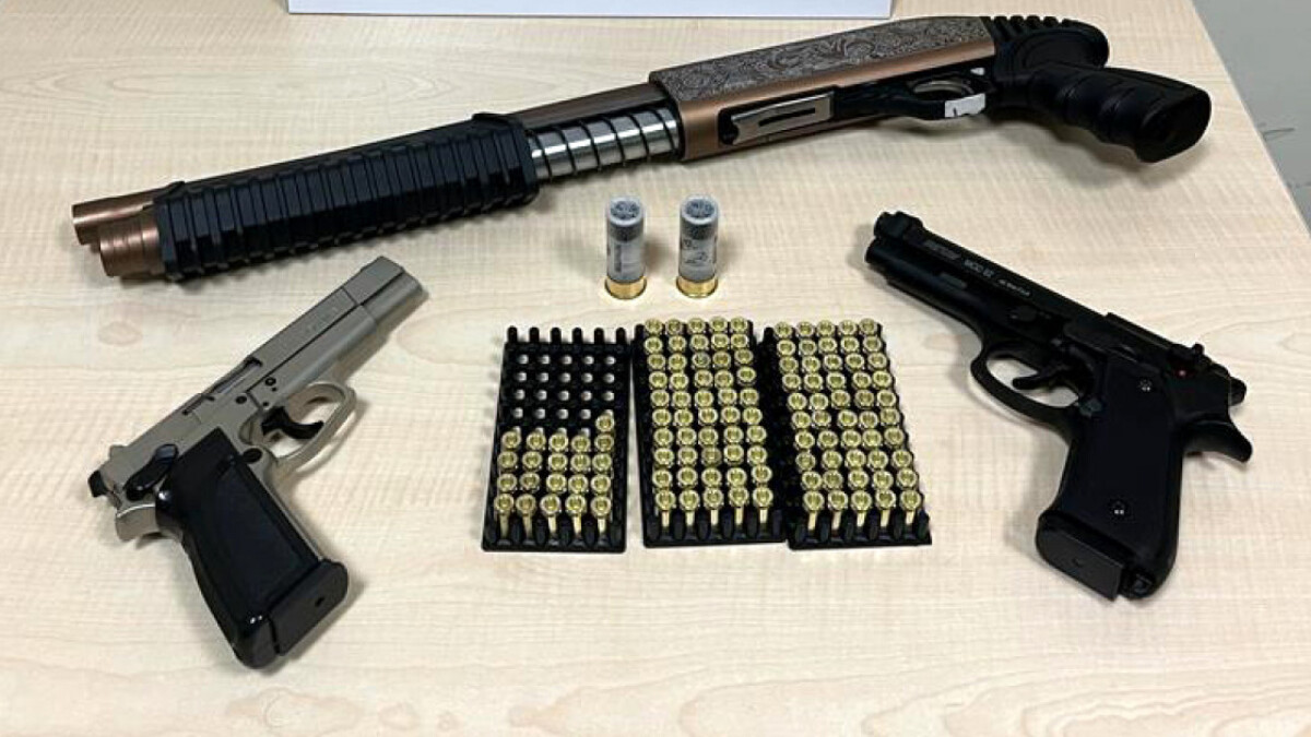 Afyonkarahisar’da gurbetçi kavgası! Araba ve evleri hasar aldı