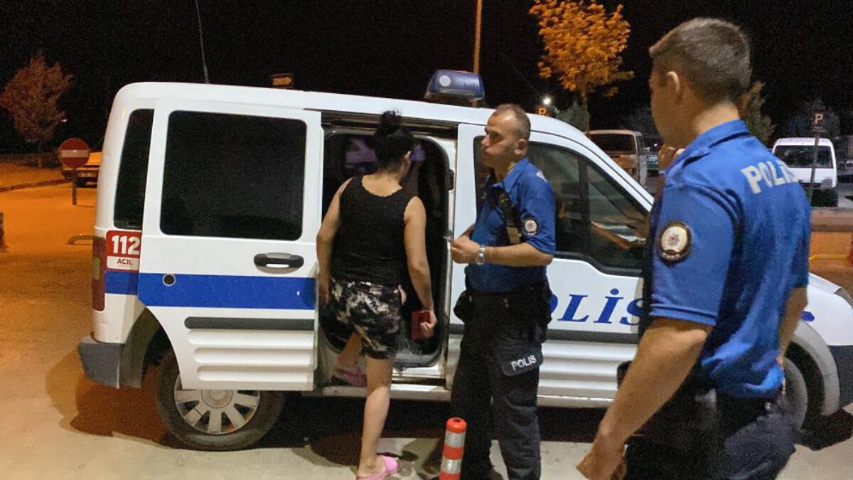 Aksaray’da tartıştığı erkek arkadaşını bıçaklayan kadın gözaltına alındı