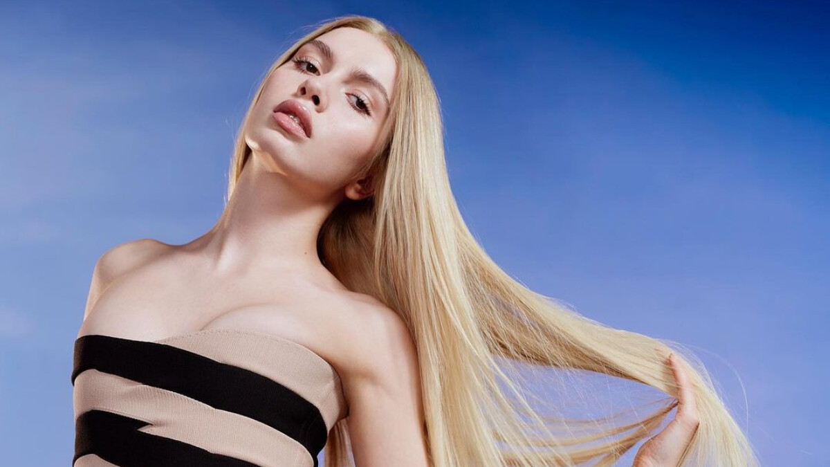 Aleyna Tilki fiziğiyle olay yarattı! Nehir kenarında verdiği bikinili pozlara yorum yağdı..