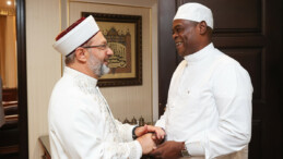 Ali Erbaş, Müslüman olan Güney Afrikalı eski rahip Richmond’u kabul etti