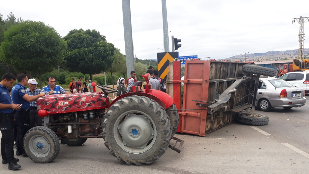 Amasya’da traktör devrildi! 5 yaralı