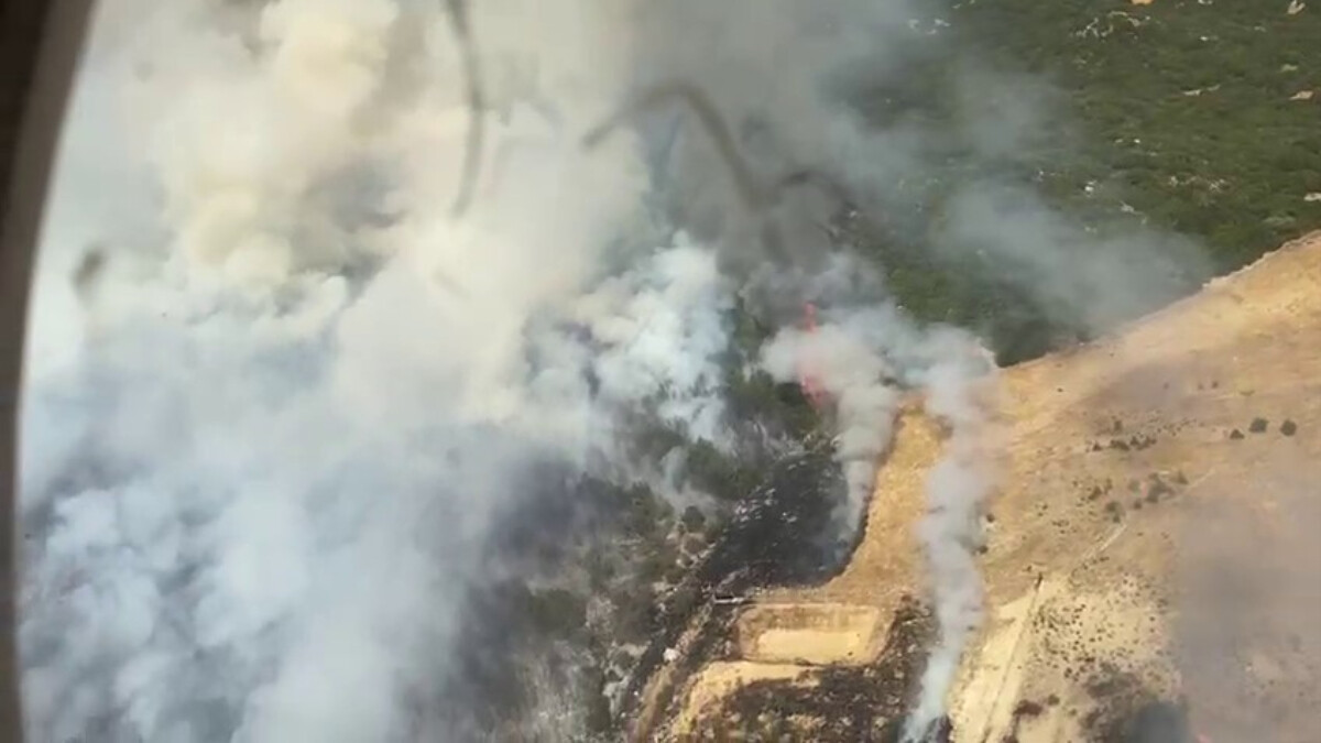 Antalya’da orman yangını! Ekipler müdahale ediyor…