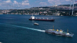 Arızalanan tanker çekildi! İstanbul Boğazı yeniden gemi trafiğine açıldı