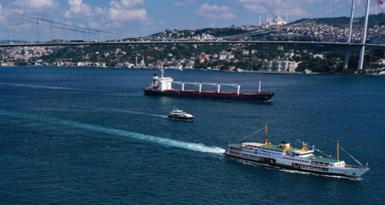 Arızalanan tanker çekildi! İstanbul Boğazı yeniden gemi trafiğine açıldı