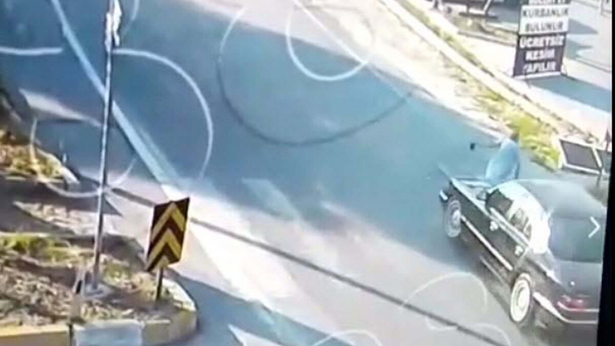 Aydın’da yaya geçidinde araç çarpan emekli öğretmen yaşamını yitirdi