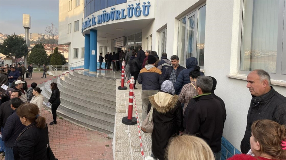 Aylığı hala bağlanmayan EYT’liler ne yapmalı