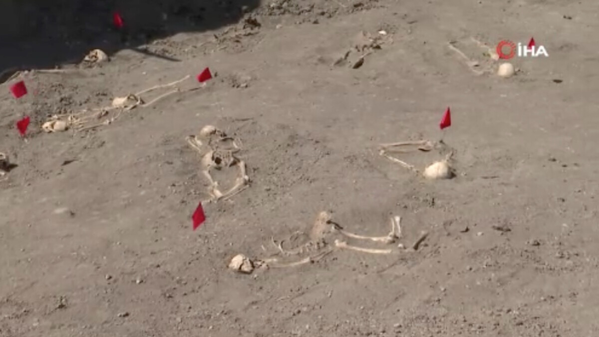 Azerbaycan’ın geri aldığı Şuşa’da toplu mezar bulundu