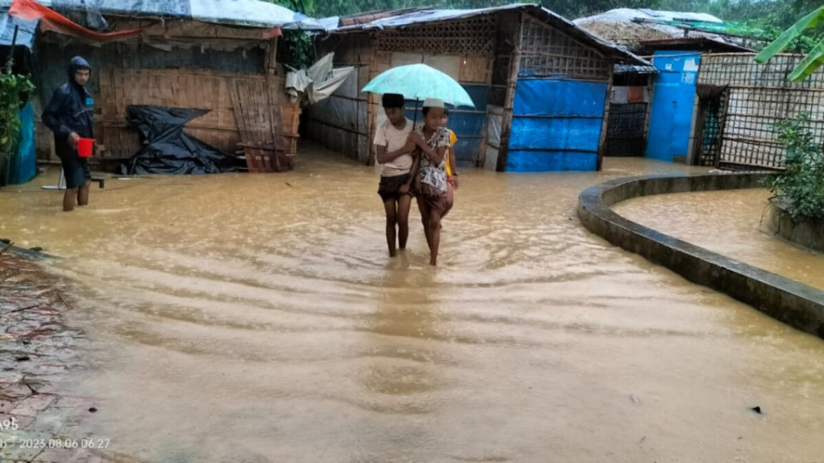 Bangladeş’i muson iklimi vurdu