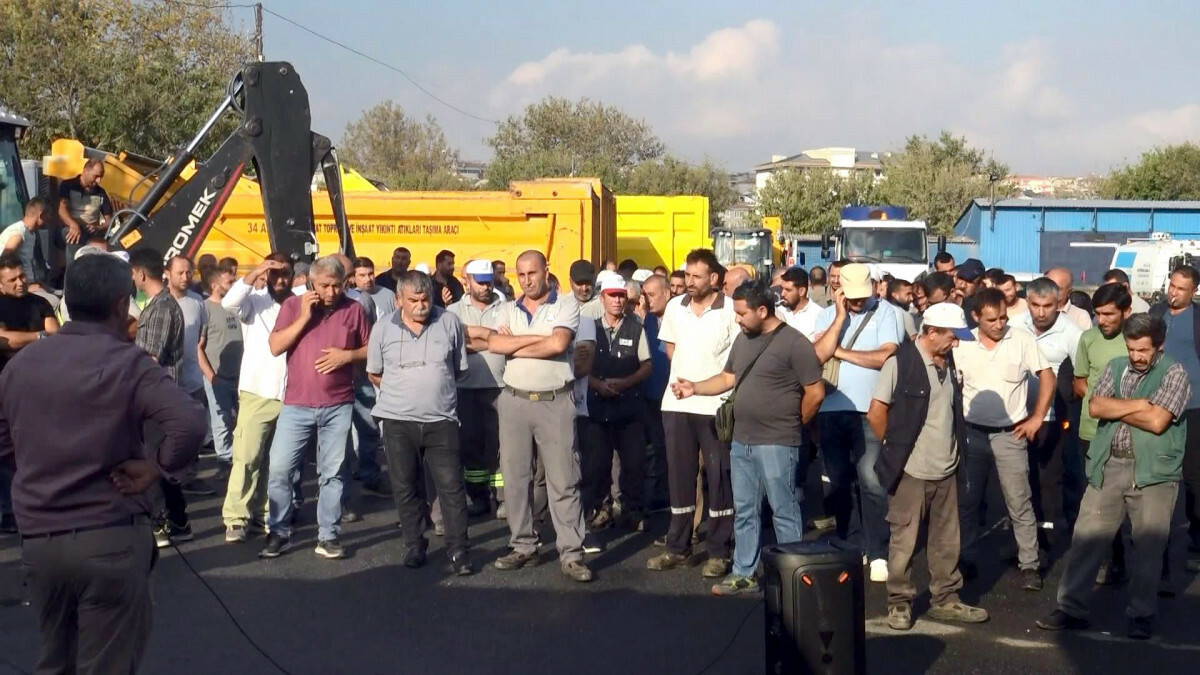 Bir CHP’li belediyede daha eylem! Avcılar Belediyesi işçileri yönetimi protesto etti