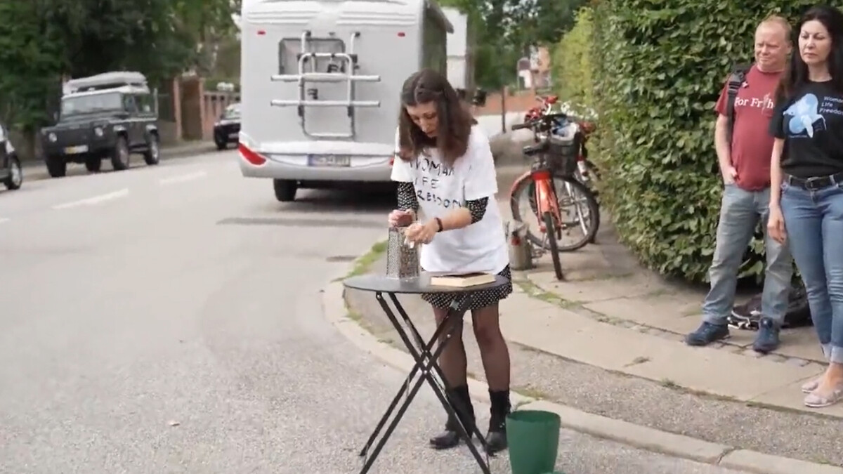 Bir İslam düşmanı daha! Kopenhag’da Kur’an-ı Kerim hedef alındı