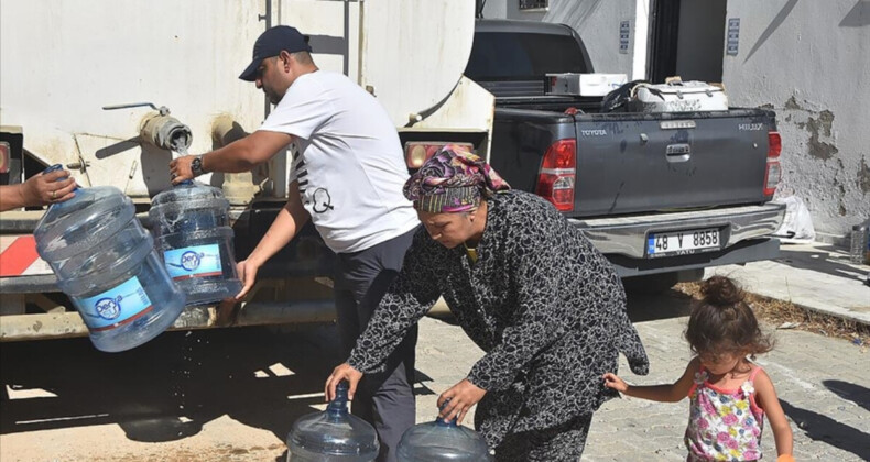 Bodrum Belediye Başkanı Ahmet Aras: Tankerlerle ücretsiz su veriyoruz