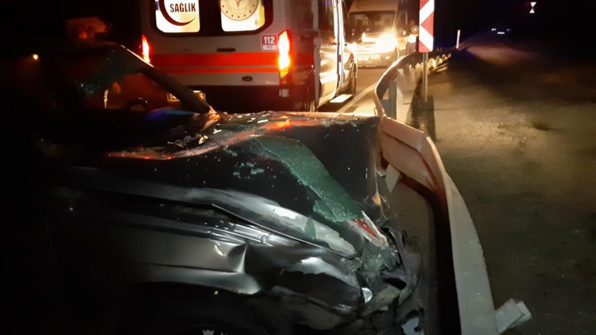 Bolu’da otomobiller çarpıştı: 2 yaralı