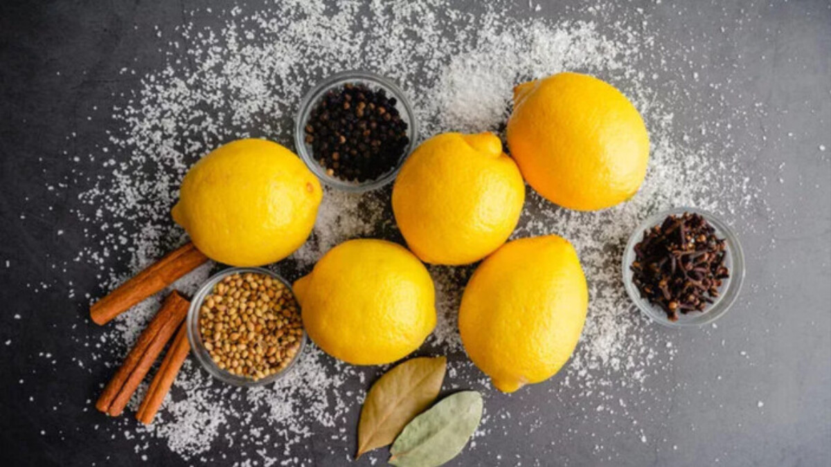 Bunu kimse bilmiyor… Limonu buzluğa koyup 1 gün bekleyin! Öyle büyük bir faydası var ki…