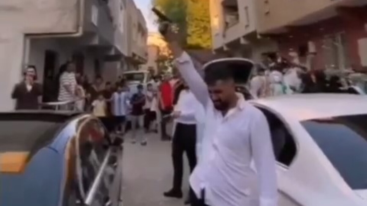 Bursa’da düğün konvoyunda arka arkaya ateş açanlar kamerada