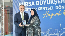 Bursa’da kentsel dönüşüm kapsamında 1 yılda yapılan konutlar sahiplerine teslim edildi