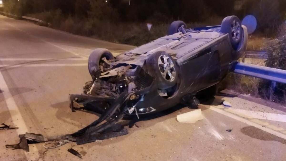 Bursa’da takla atan araçta 3’ü çocuk 5 kişi yaralandı