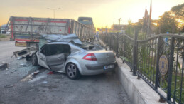 Bursa’nın katliam gibi kaza: Park halindeki tıra çarptı